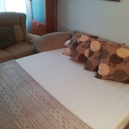Apartamento "Paseo Del Sauco" Ezcaray Bagian luar foto