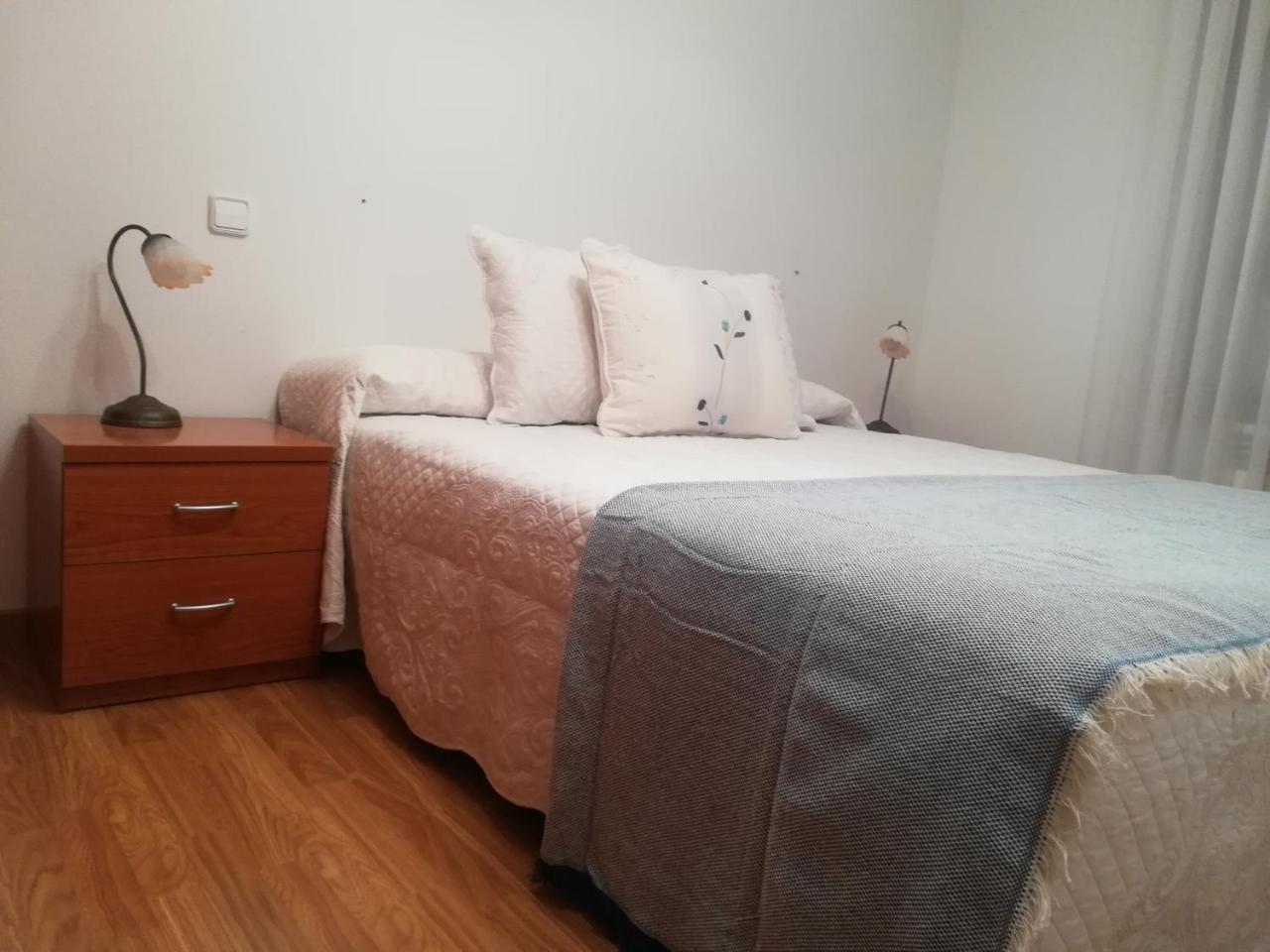 Apartamento "Paseo Del Sauco" Ezcaray Bagian luar foto