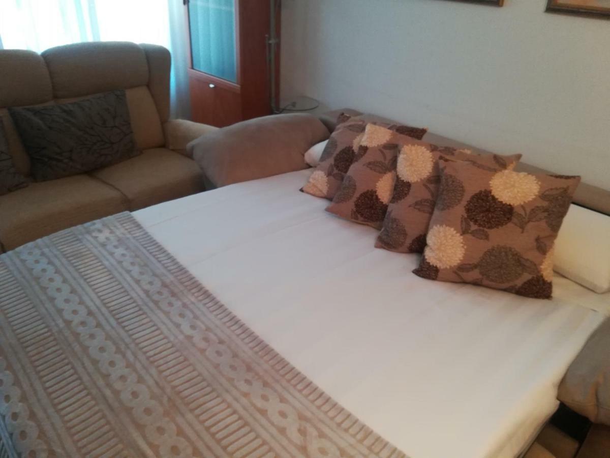 Apartamento "Paseo Del Sauco" Ezcaray Bagian luar foto